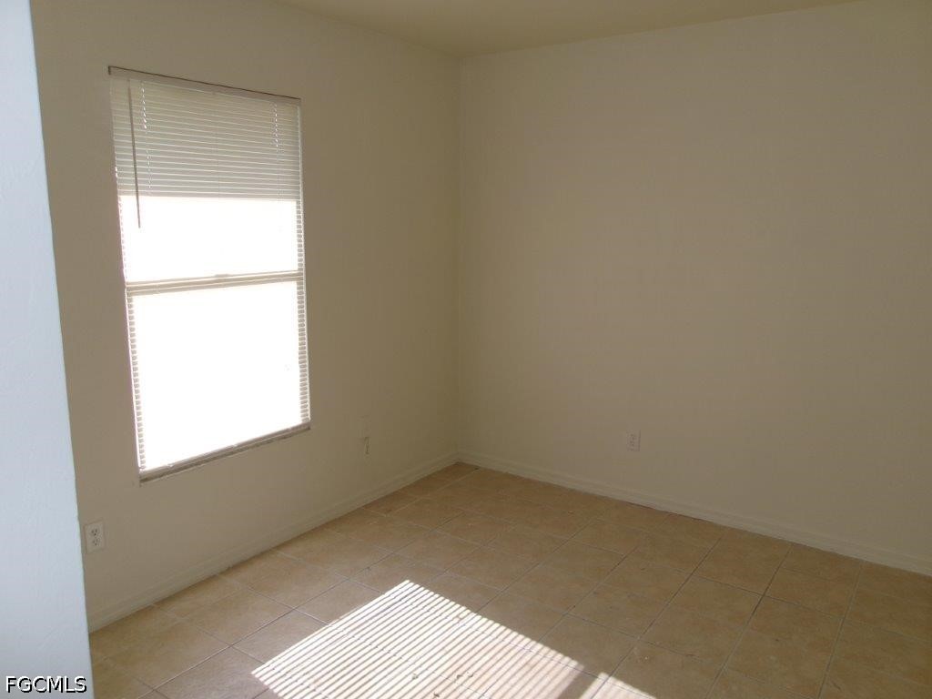 3 Bed SingleFamilyResidence for Sale in City View Park, photo 6