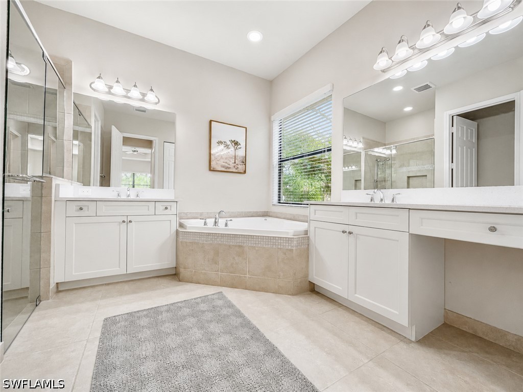 4 Bed SingleFamilyResidence for Sale in Naples, photo 6