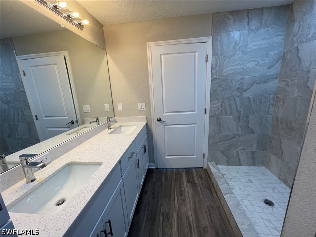 4 Bed SingleFamilyResidence for Sale in Cape Coral, photo 6