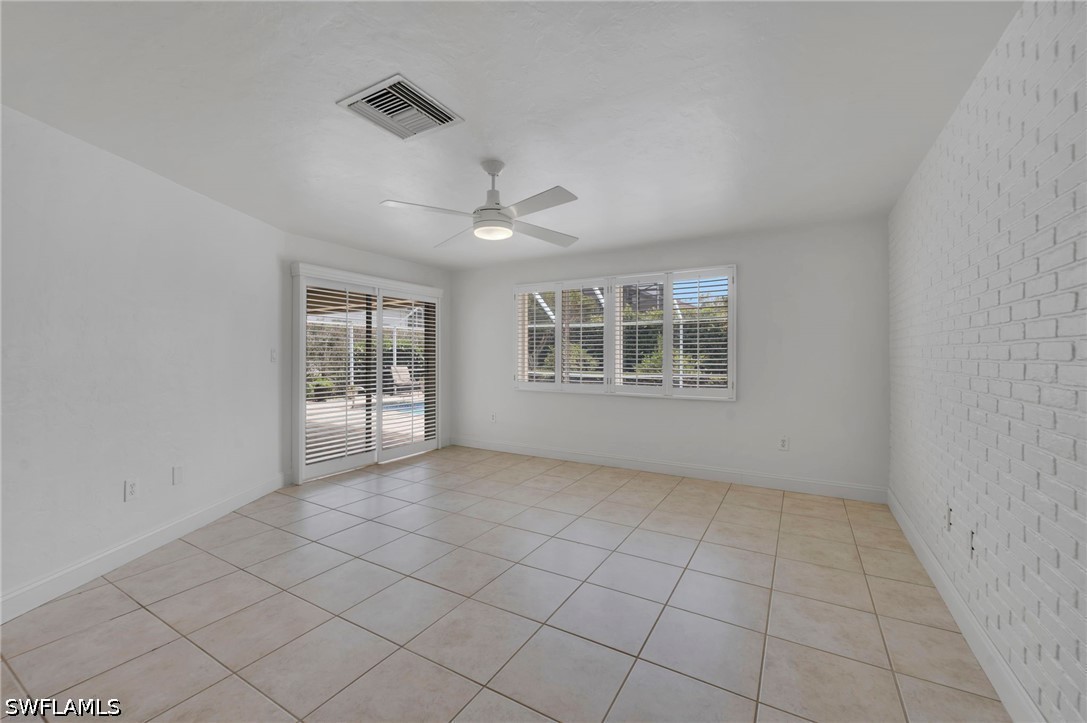 3 Bed Pool Home for Sale in Moorings, photo 6