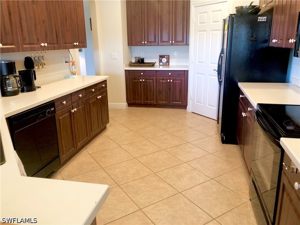 2 Bed Waterfront Home for Sale in Fort Myers, photo 6