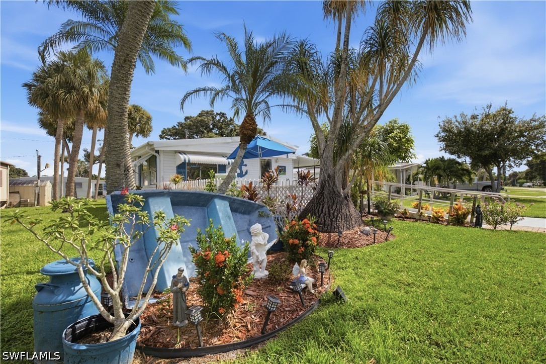 2 Bed ManufacturedHome for Sale in Naples, photo 6
