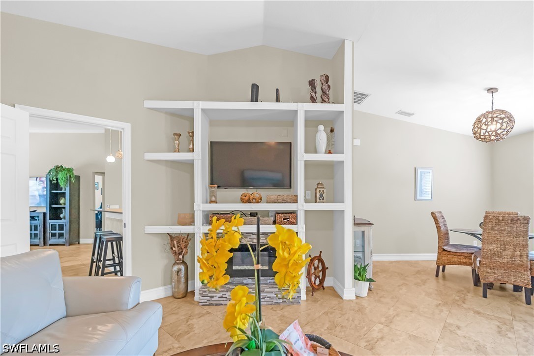 3 Bed SingleFamilyResidence for Sale in Naples, photo 6