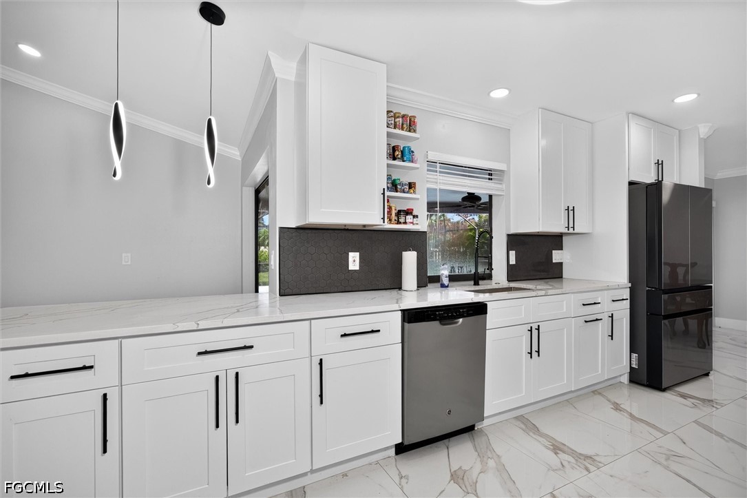 3 Bed Pool Home for Sale in Whiskey Creek, photo 6