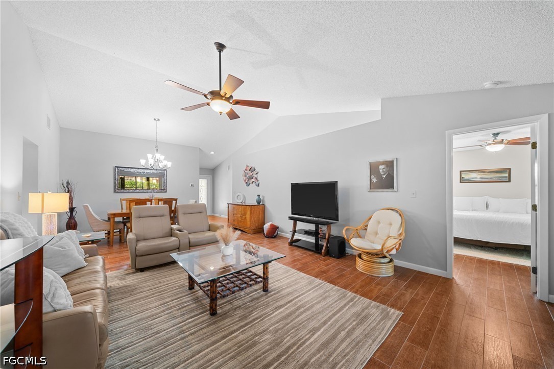 2 Bed Attached for Sale in Pinebrook Woods, photo 6