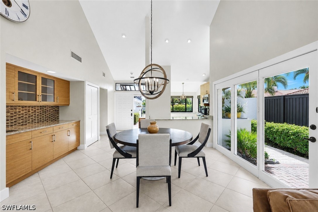 2 Bed Pool Home for Sale in Bay Villas, photo 6