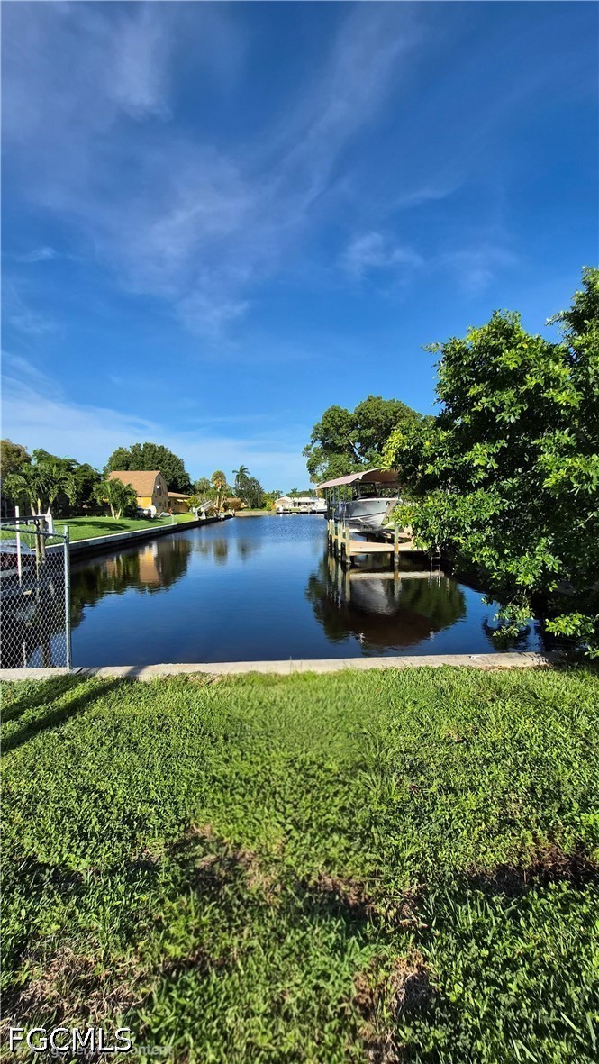 2 Bed Waterfront Home for Sale in Yacht Club, photo 6
