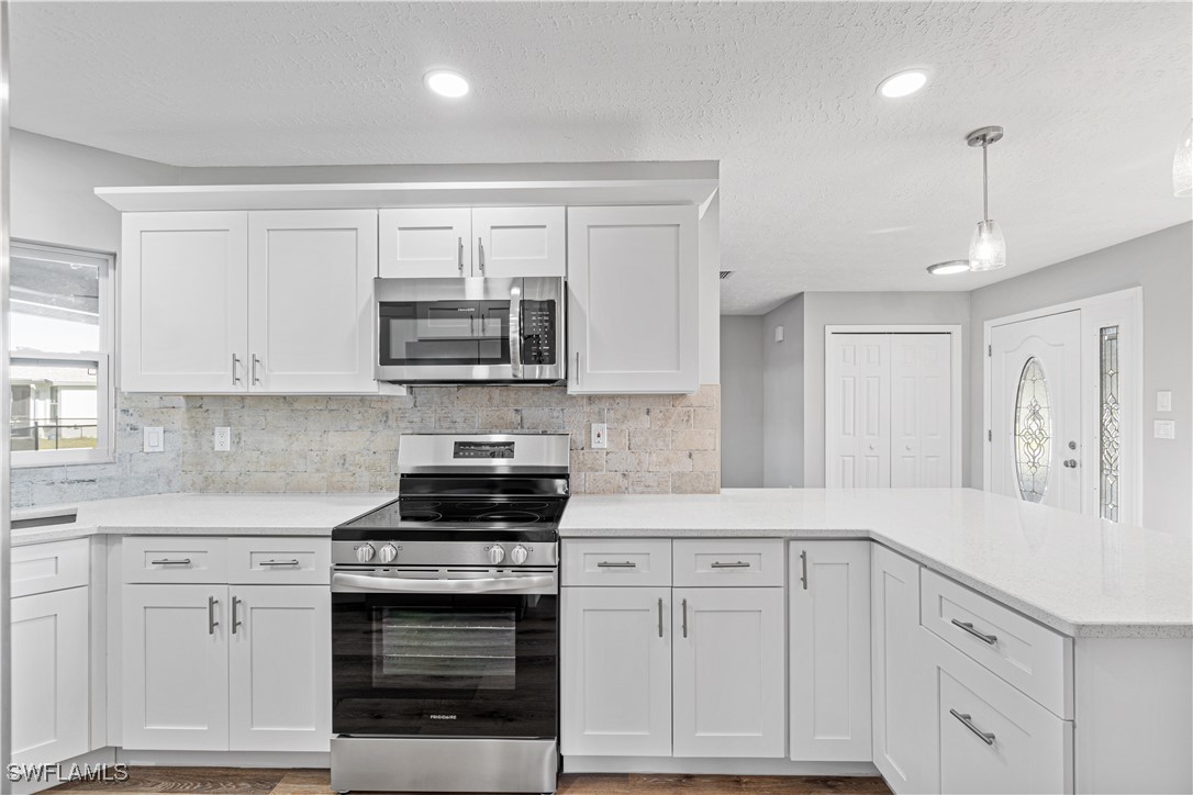 3 Bed Pool Home for Sale in Port Charlotte, photo 7