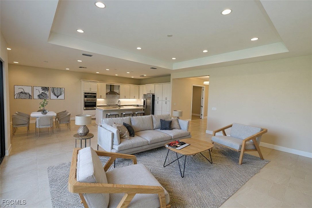 3 Bed SingleFamilyResidence for Sale in Valencia Harbor, FL — photo 7