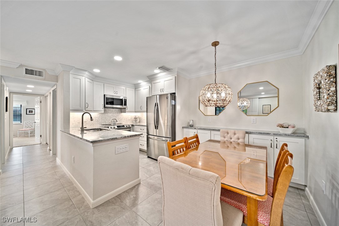 2 Bed Waterfront Home for Sale in Sanibel, photo 7