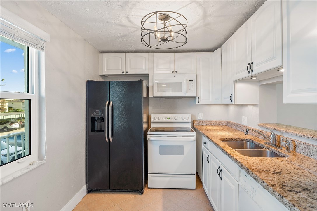 1 Bed Condominium for Sale in Seven Lakes, FL, $85,000 — photo 7