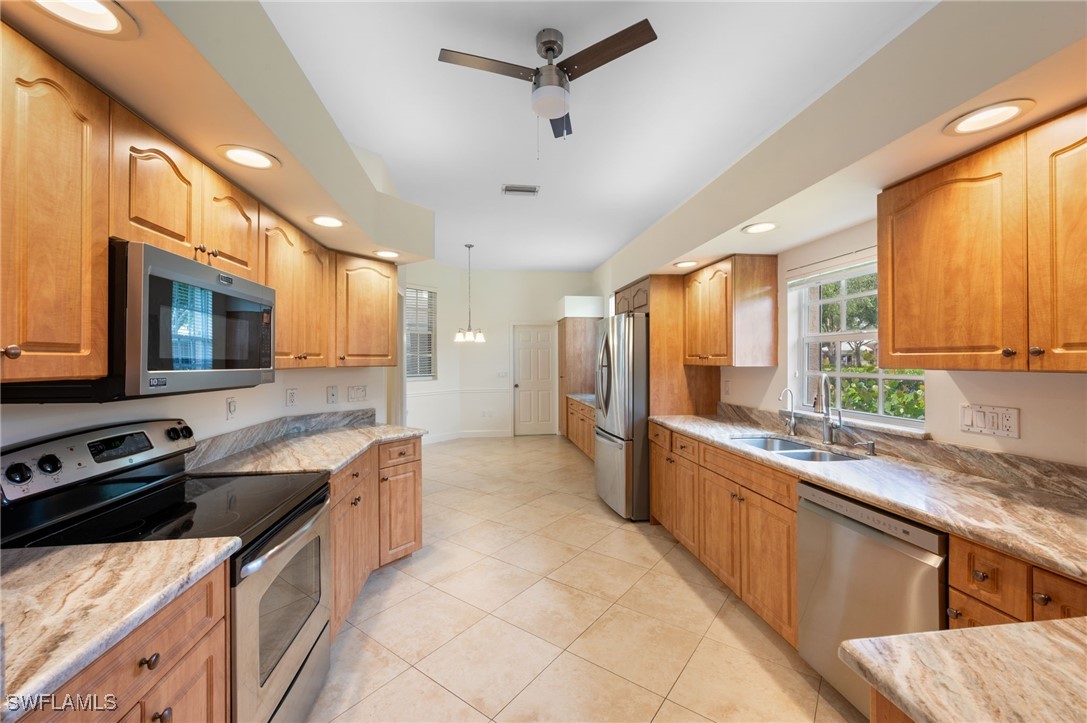 2 Bed Attached for Sale in Fort Myers, FL, $299,000 — photo 7