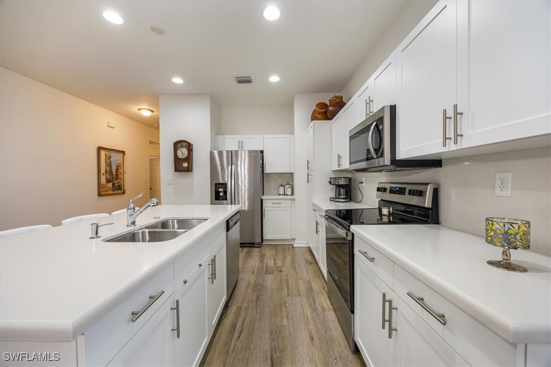 3 Bed SingleFamilyResidence for Sale in Silverwood, FL — photo 7