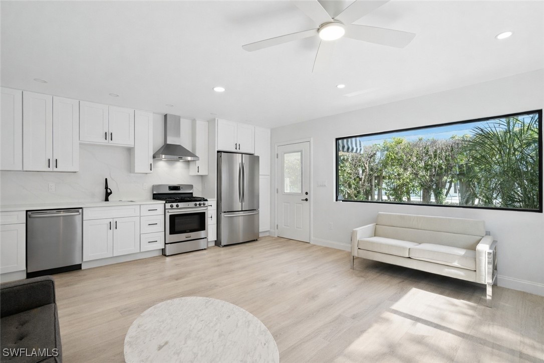 1 Bed Condominium for Sale in Naples, photo 7