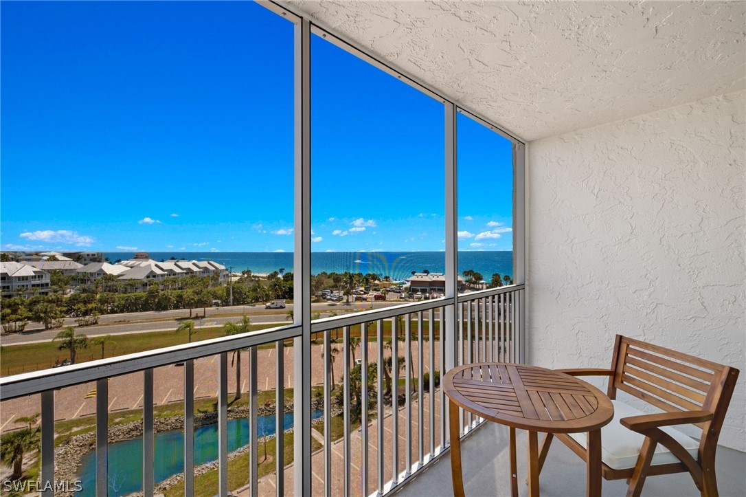 1 Bed Waterfront Home for Sale in Beach And Tennis Club, photo 7