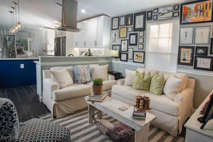2 Bed SingleFamilyResidence for Sale in Naples, photo 7