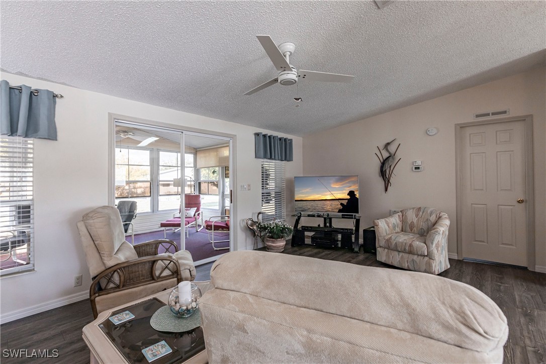 2 Bed ManufacturedHome for Sale in North Fort Myers, FL — photo 7