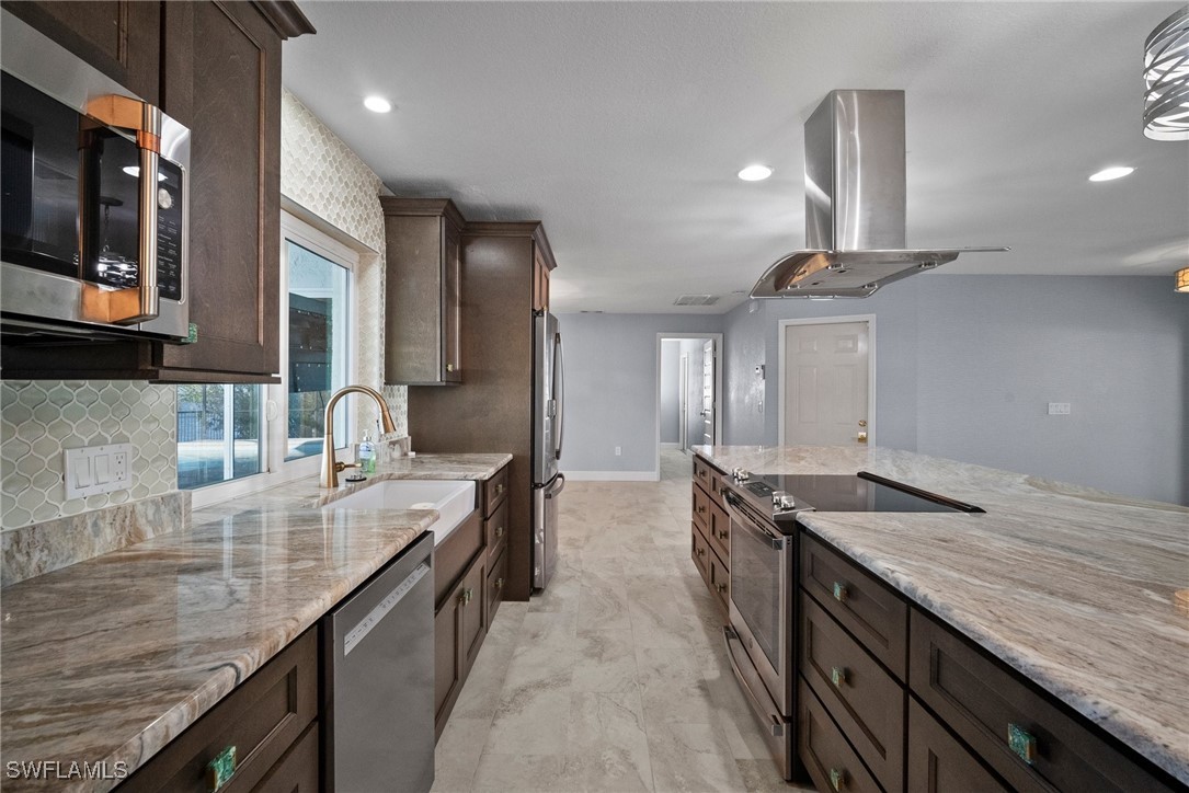 3 Bed Pool Home for Sale in Port Edison, photo 7