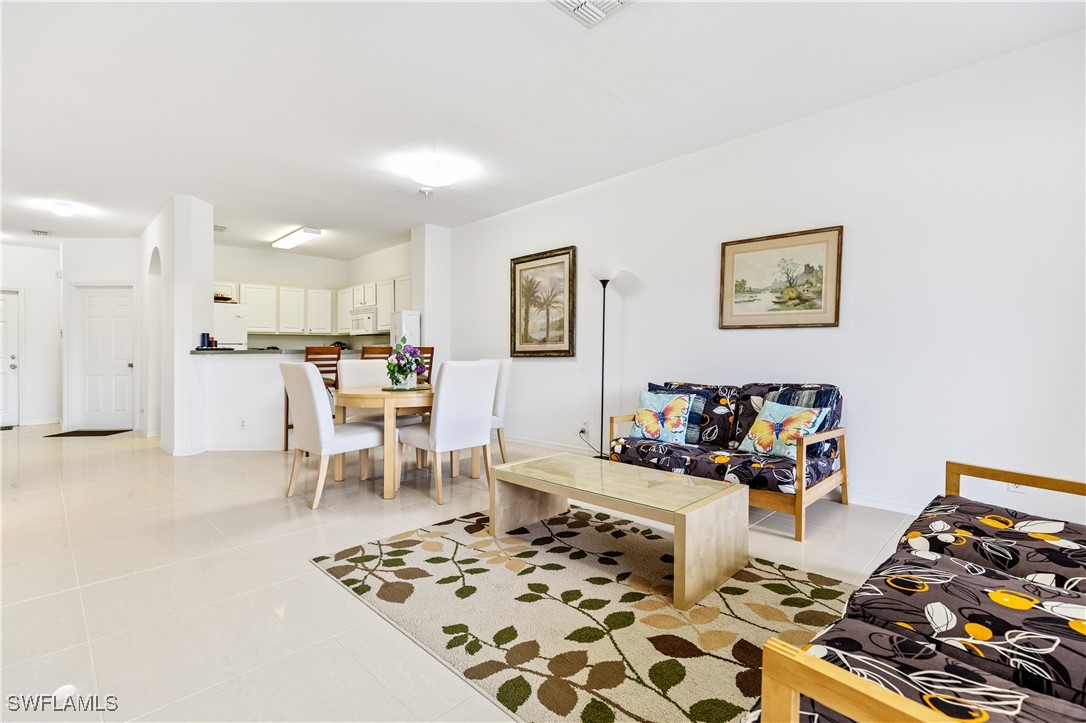 2 Bed Waterfront Home for Sale in Fort Myers, photo 7