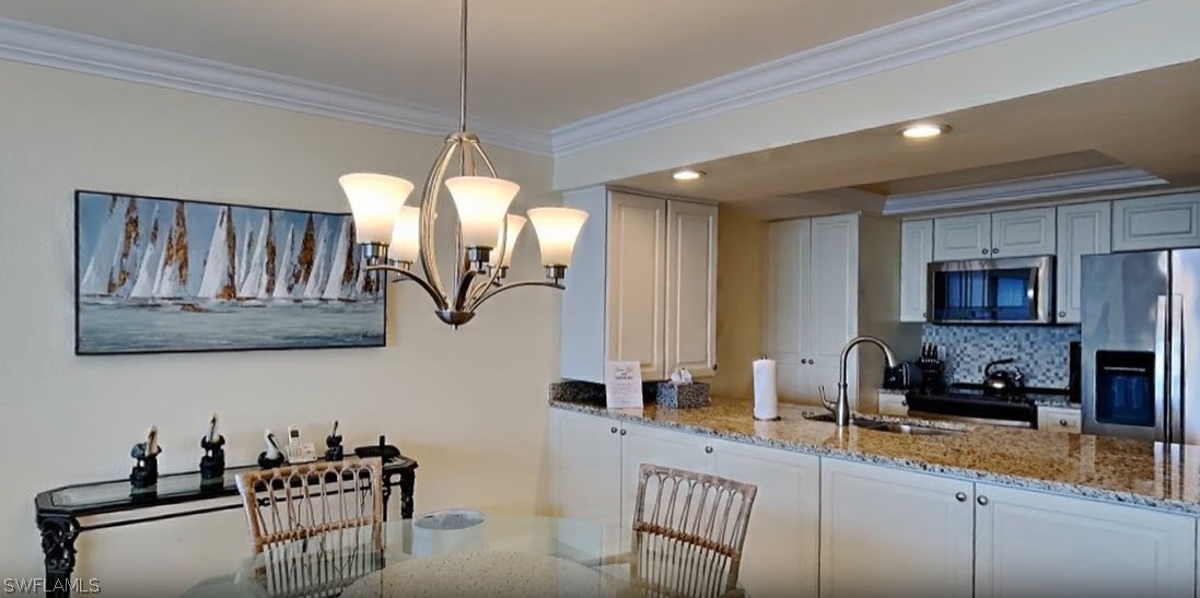 2 Bed Waterfront Home for Sale in Fort Myers, FL, $650,000 — photo 7