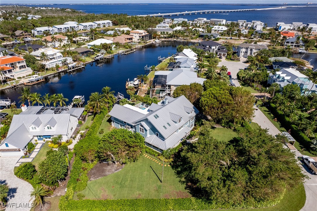 4 Bed Pool Home for Sale in Shell Harbor, photo 7