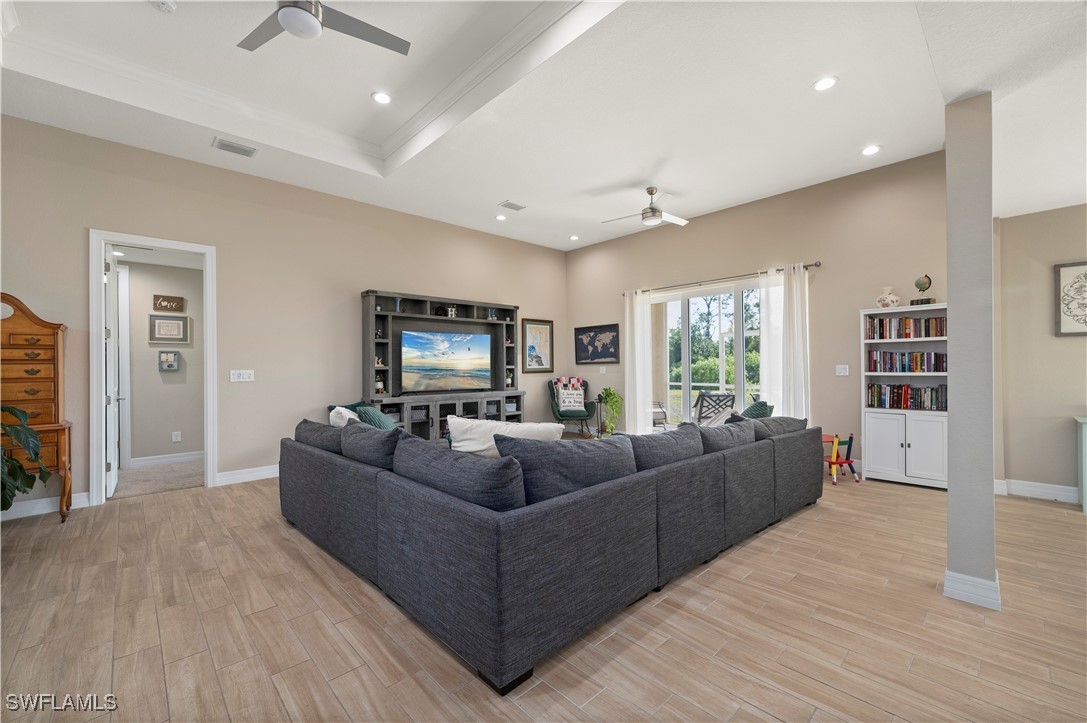 3 Bed SingleFamilyResidence for Sale in Deep Creek, FL — photo 7