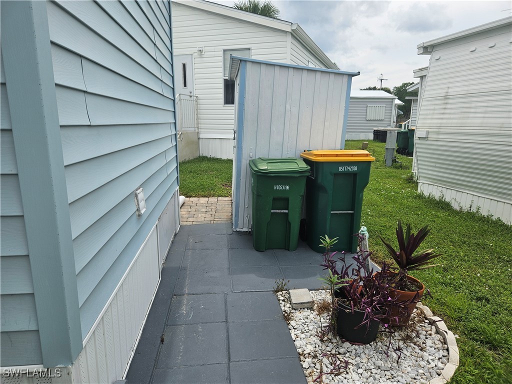 1 Bed ManufacturedHome for Sale in Naples, FL, $87,500 — photo 7