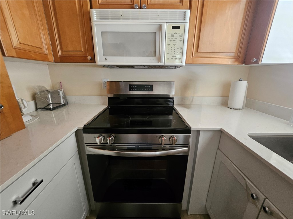 2 Bed SingleFamilyResidence for Sale in Rusty Pelican, photo 7