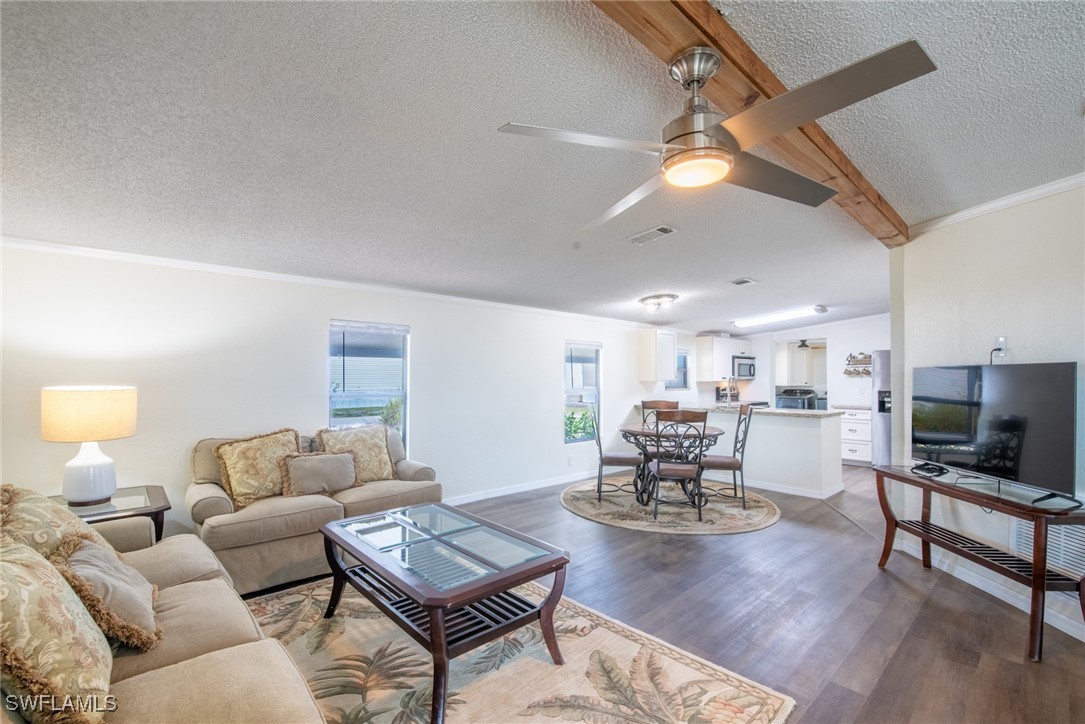 2 Bed ManufacturedHome for Sale in Pine Island Cove, photo 7
