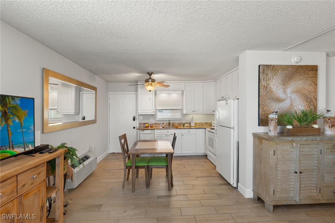 1 Bed Waterfront Home for Sale in Beach And Tennis Club, photo 7