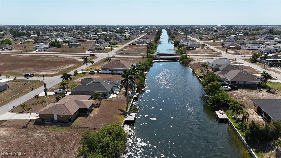 3 Bed Waterfront Home for Sale in Cape Coral, photo 7