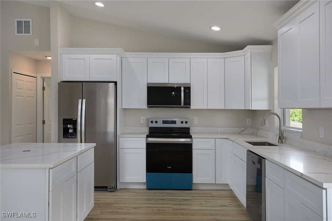 4 Bed SingleFamilyResidence for Sale in Southwood, FL — photo 7