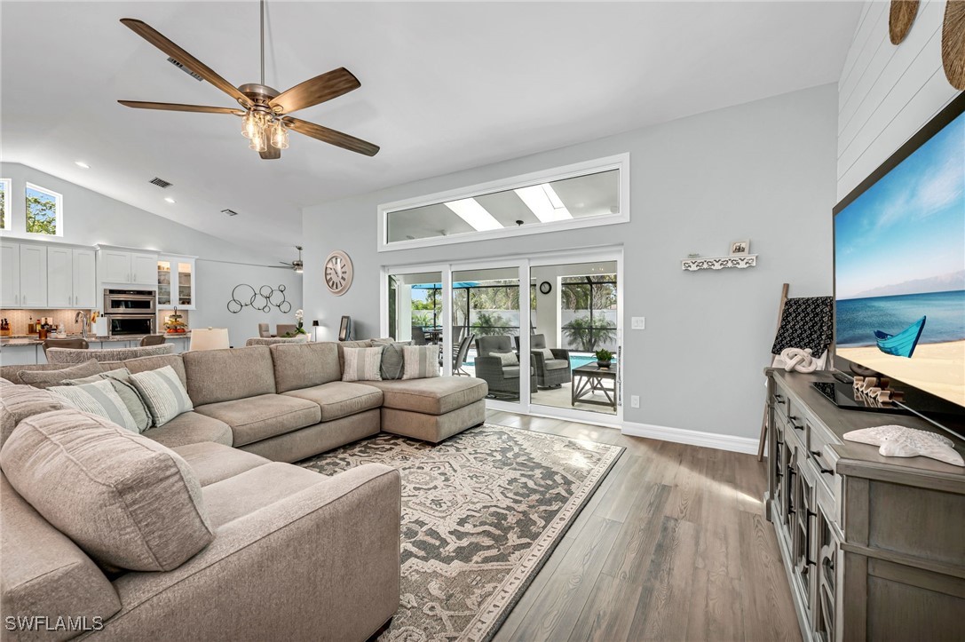 3 Bed Pool Home for Sale in Foxfire, photo 7