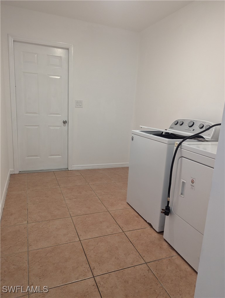 4 Bed SingleFamilyResidence for Sale in Cape Coral, FL — photo 7