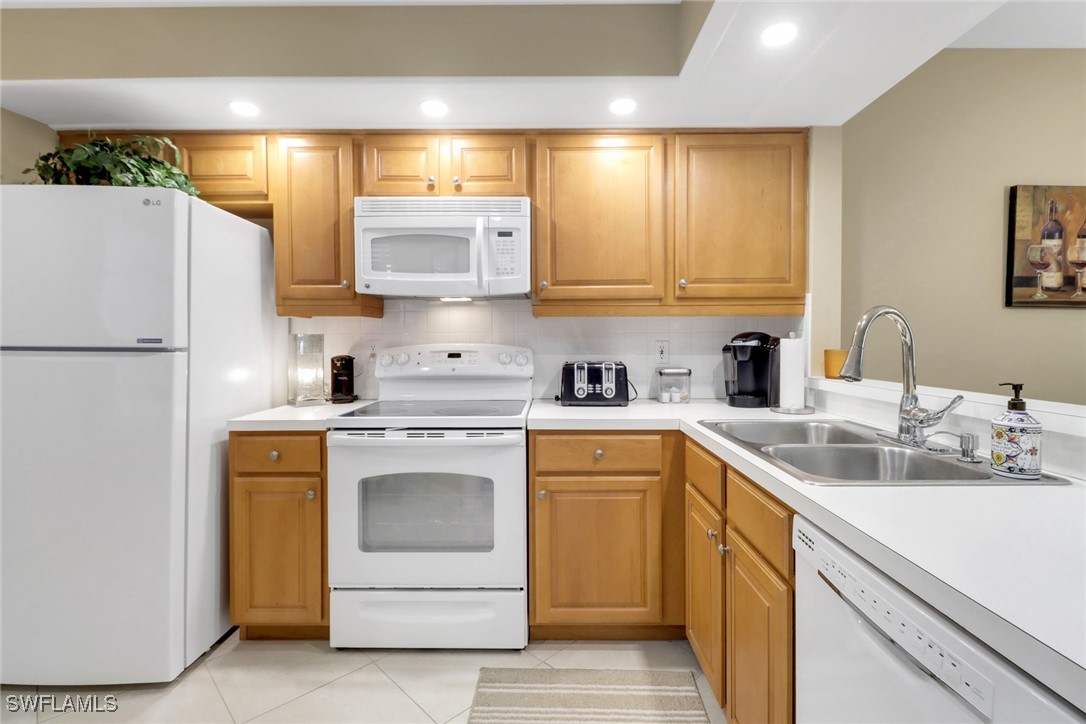 2 Bed Condominium for Sale in Cavendish Court, photo 7