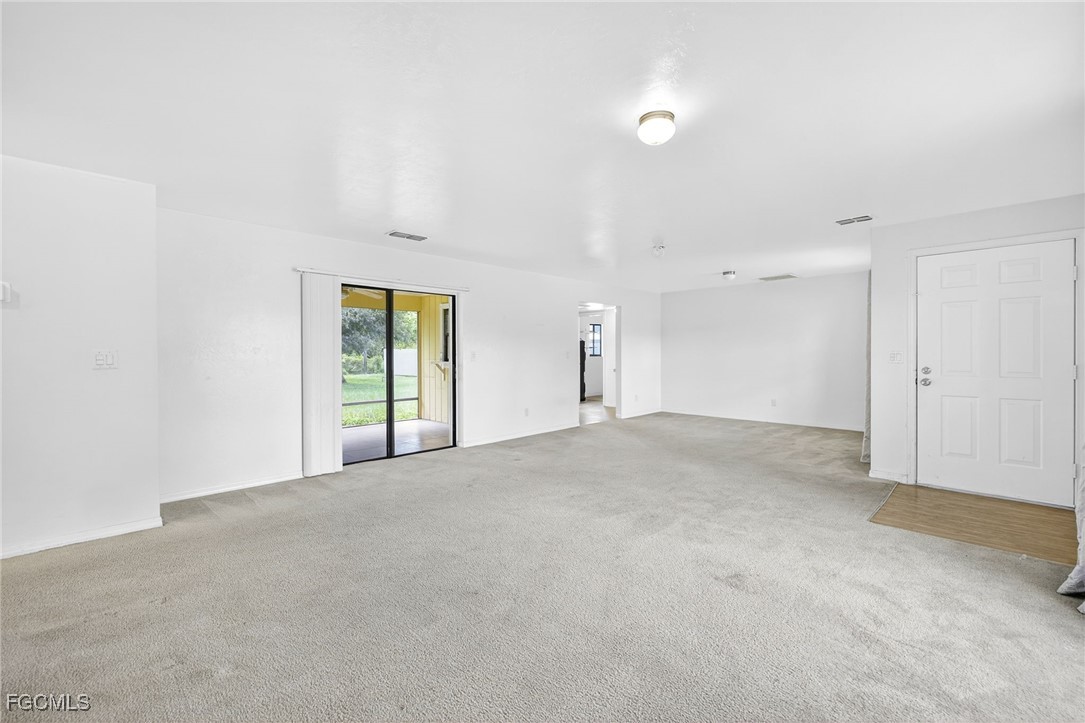 2 Bed SingleFamilyResidence for Sale in Not Applicable, FL — photo 7