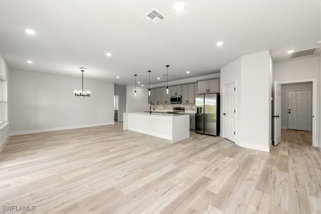 4 Bed SingleFamilyResidence for Sale in Sun N Lakes, photo 7