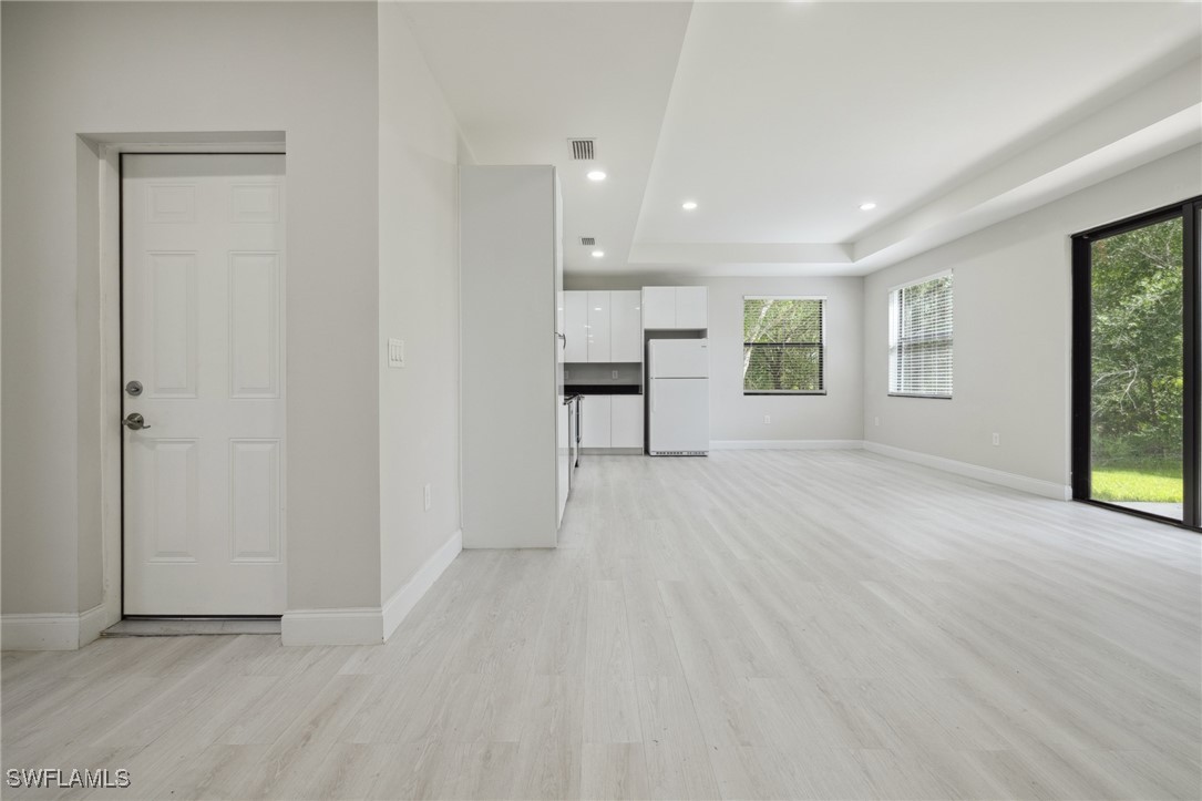 3 Bed SingleFamilyResidence for Sale in Lehigh Acres, photo 7