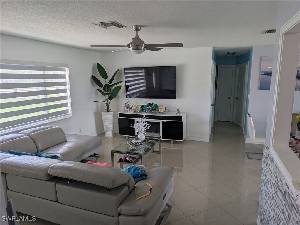 3 Bed SingleFamilyResidence for Sale in Wedgewood, FL — photo 7