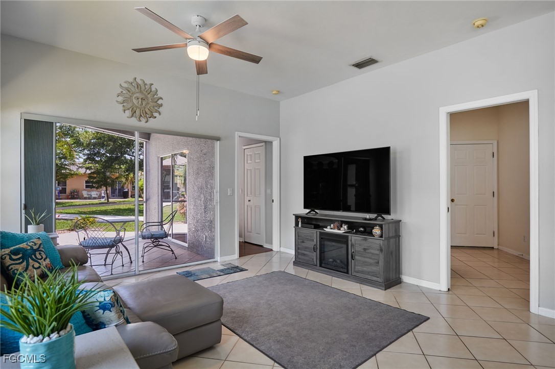 2 Bed SingleFamilyResidence for Sale in Estero, FL, $349,000 — photo 7