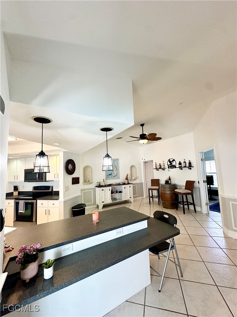 3 Bed Pool Home for Sale in Cape Coral, photo 7