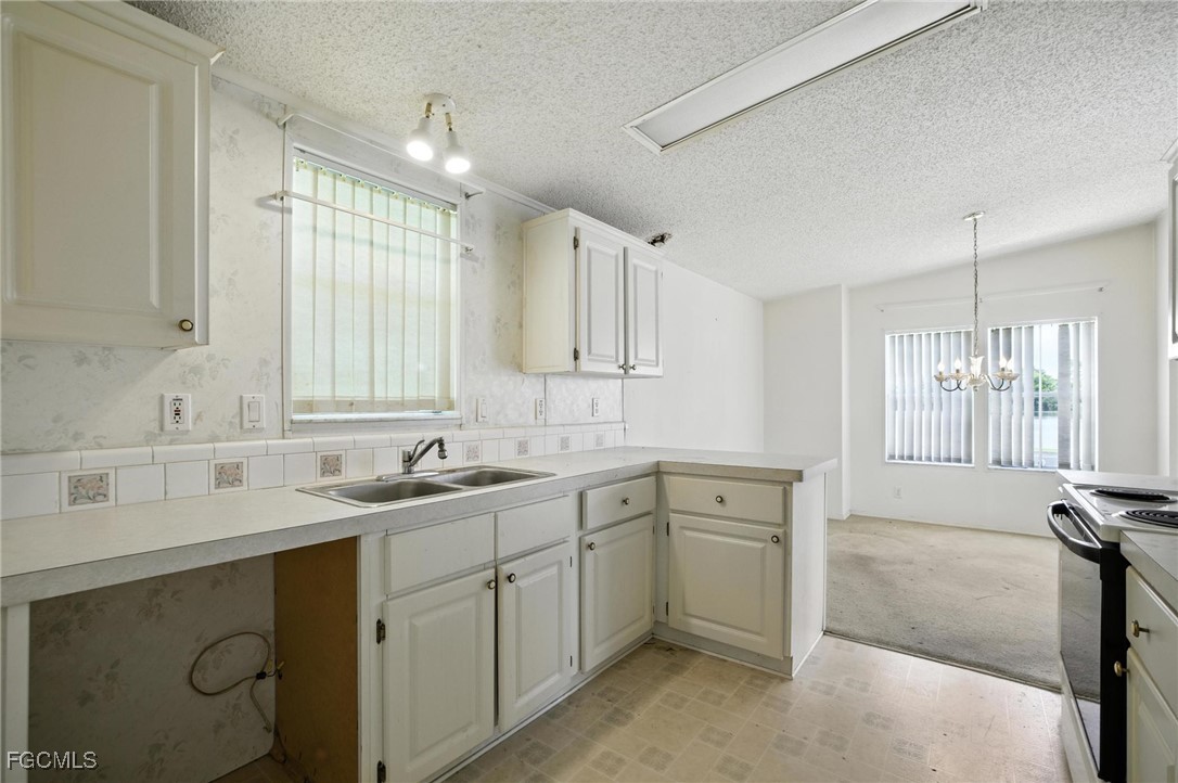 2 Bed ManufacturedHome for Sale in Fort Myers, FL, $89,000 — photo 7