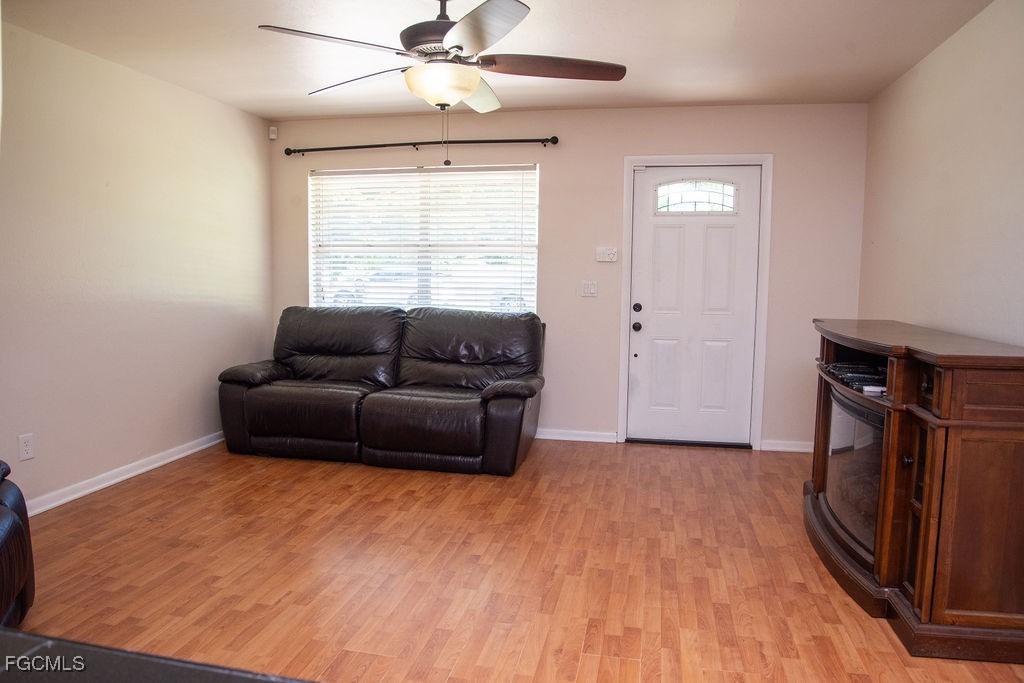 3 Bed SingleFamilyResidence for Sale in Fort Myers, photo 7