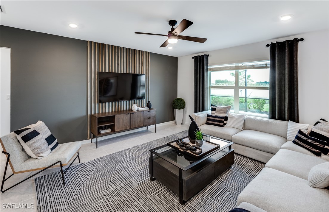 4 Bed SingleFamilyResidence for Sale in Caloosa Cove, FL — photo 7