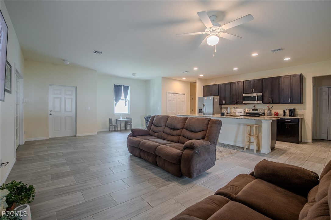 3 Bed SingleFamilyResidence for Sale in Port Labelle, FL — photo 7