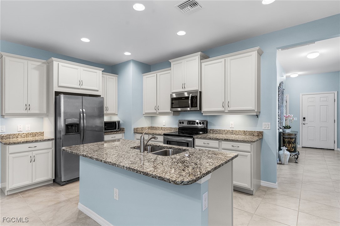 3 Bed SingleFamilyResidence for Sale in Alva, photo 7