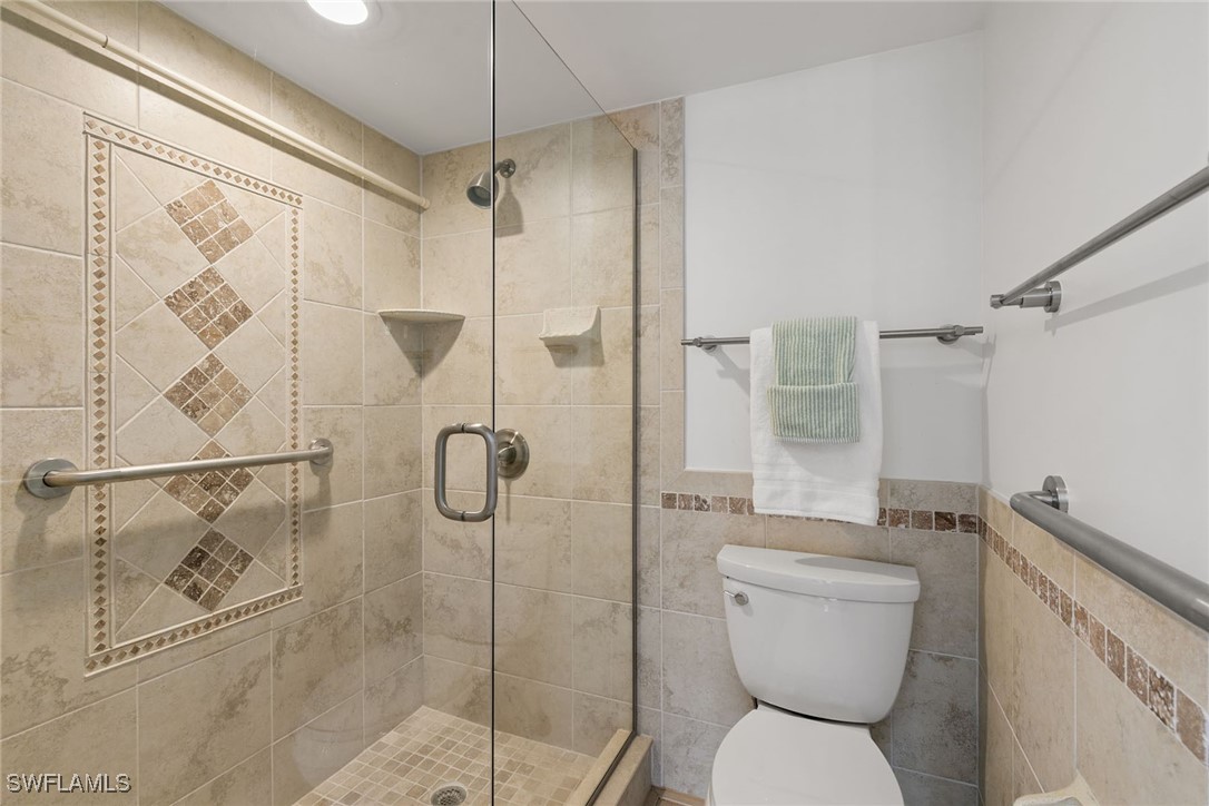 1 Bed Condominium for Sale in Naples, FL, $275,000 — photo 7