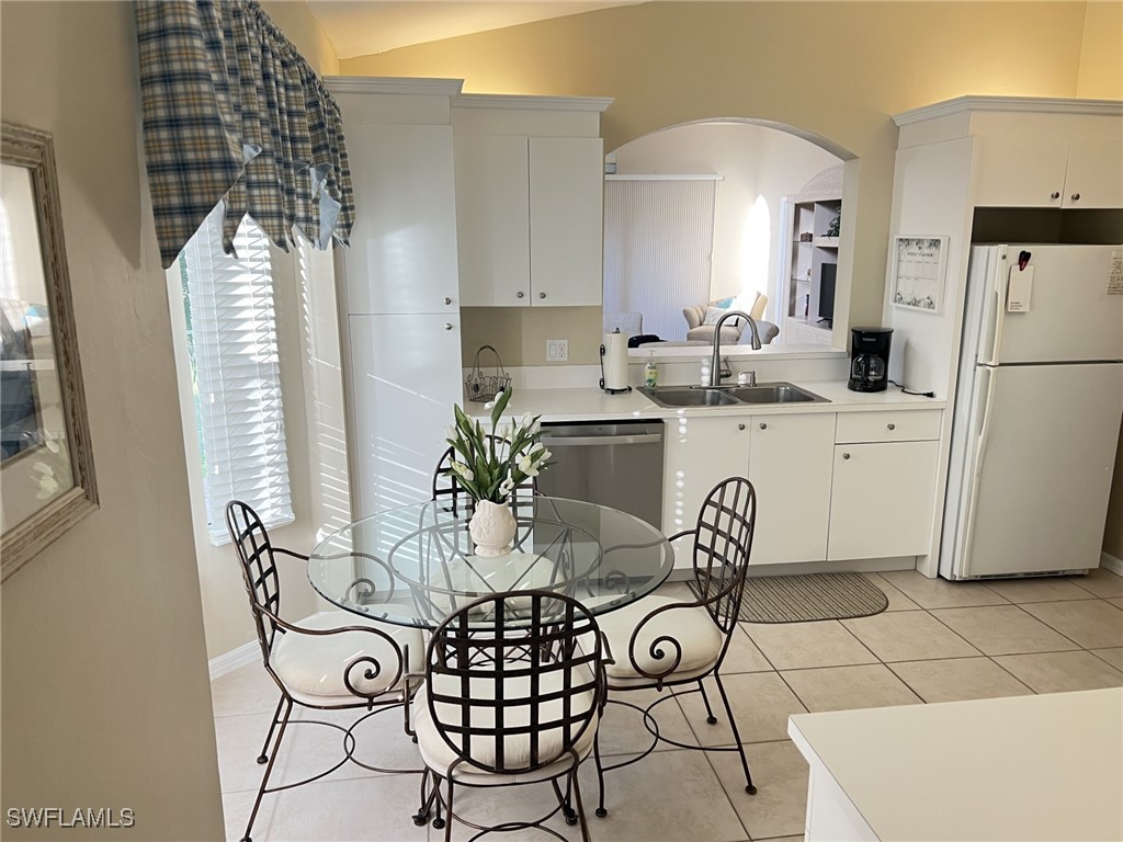 2 Bed Condominium for Sale in Naples, photo 7