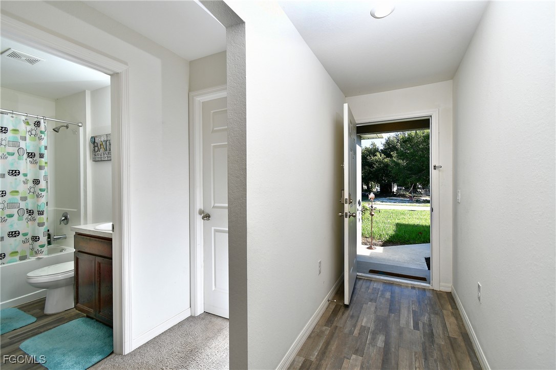 3 Bed SingleFamilyResidence for Sale in Lehigh Acres, photo 7