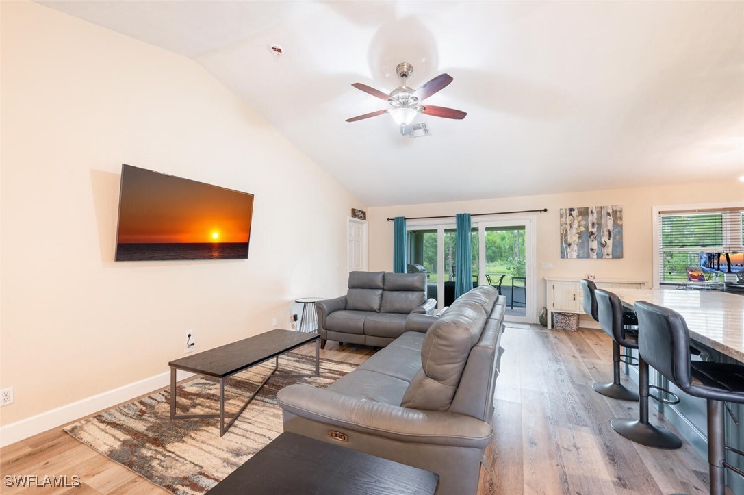 3 Bed SingleFamilyResidence for Sale in Naples, photo 7